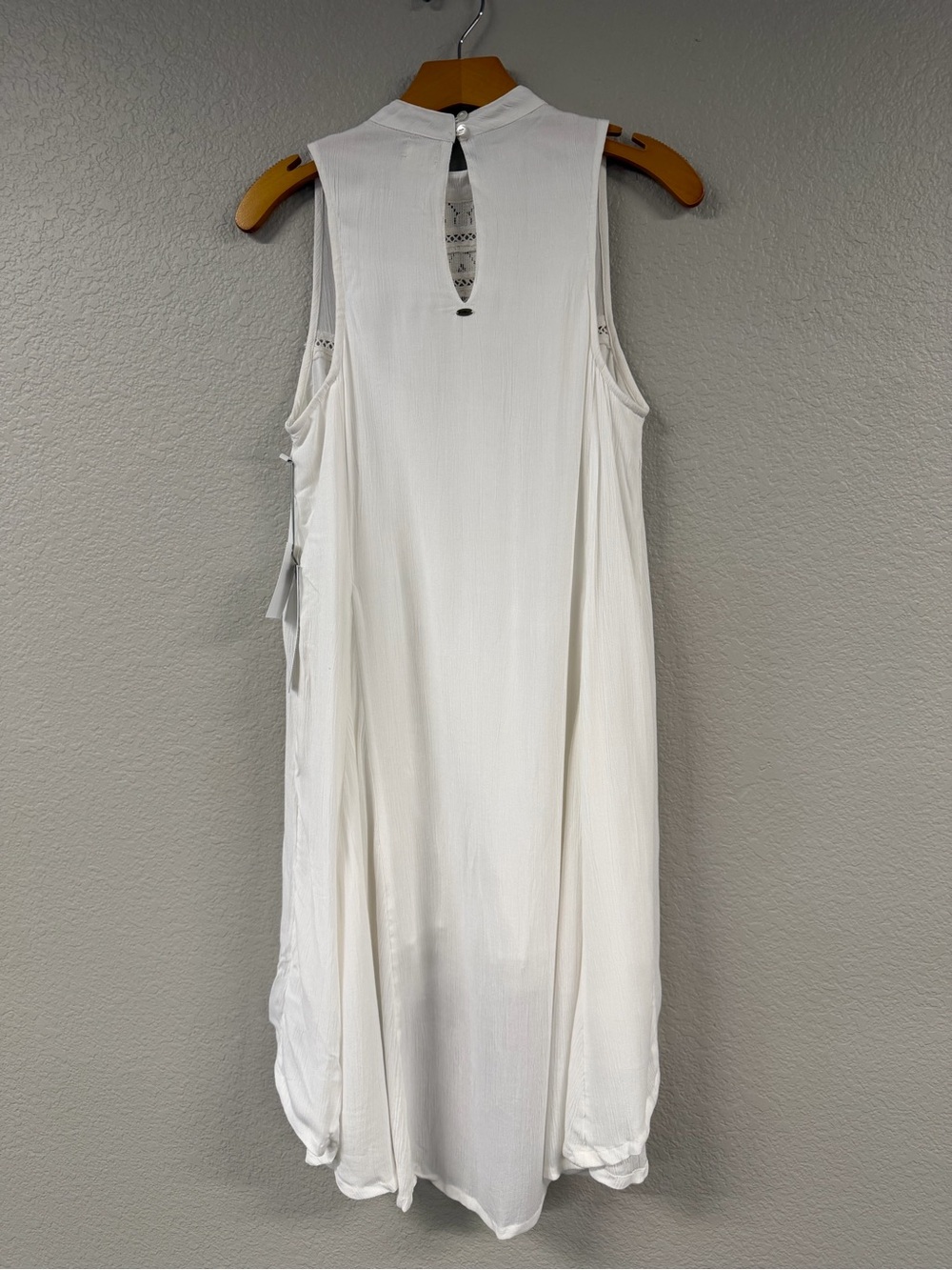 O'Neill White High-Low Crochet Trim Dress - Picture 6 of 12